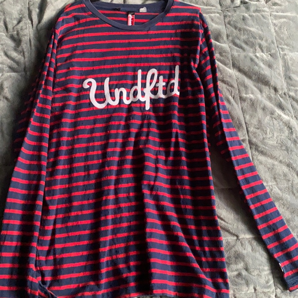 Undftd- Undefeated XL long sleeve tee